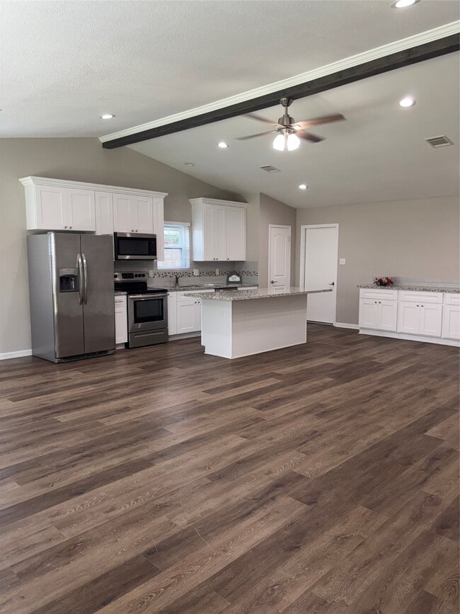 Building Photo - 15815 Whipple Tree Dr