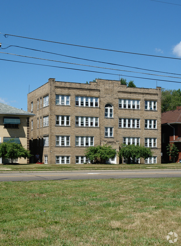 Primary Photo - Rose Apartments