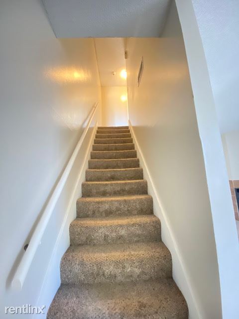 Foto del edificio - 2 br, 1 bath Townhome - 1024 Riverview Dr