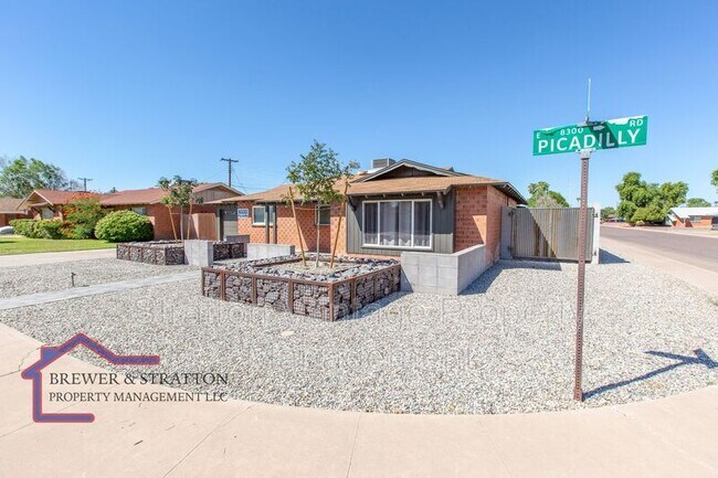 Building Photo - 8232 E Piccadilly Rd