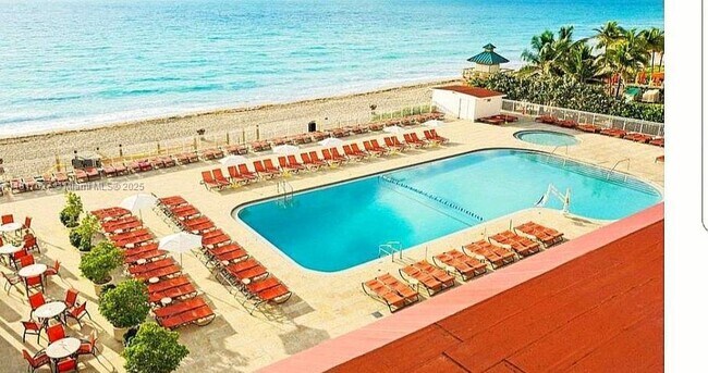 Foto del edificio - 19201 Collins Ave