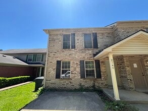 Building Photo - 2740 Hayden Park Ln
