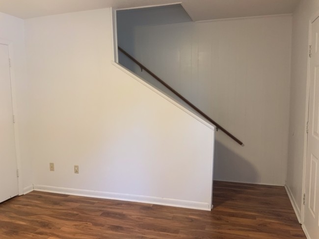 Building Photo - 1305 Eula St