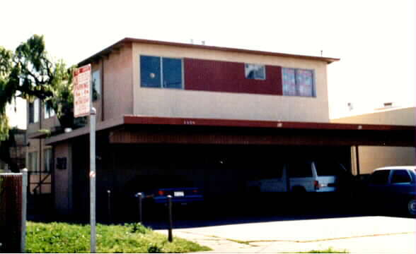 Building Photo - 1858 22nd St