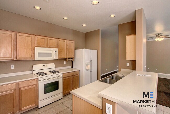 Building Photo - 15400 N 168th Ln