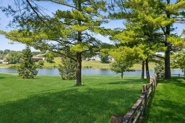 Building Photo - 1780 Country Club Dr