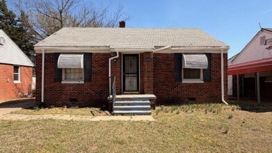 Building Photo - 2132 Miramar Blvd