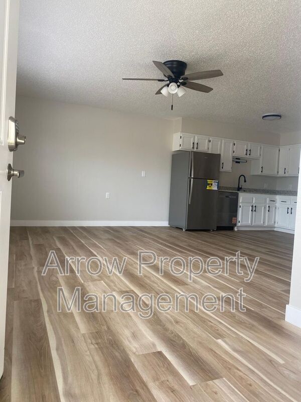 Foto del edificio - 1015 W 14-9