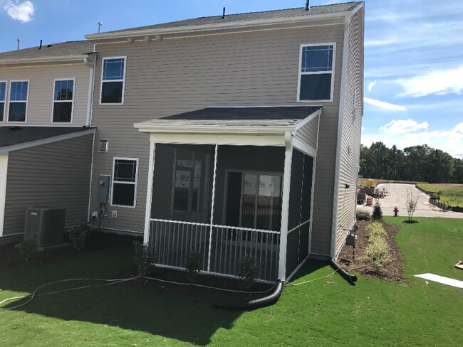 Building Photo - 336 River Pine Dr
