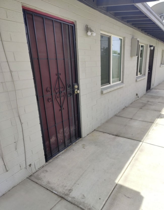 Foto del edificio - COMING SOON! Charming 2 Bed 1 Bath Apartme...