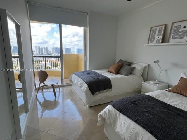 Foto del edificio - 17875 Collins Ave