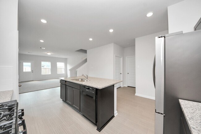 Building Photo - 2715 Crested Creek Ln