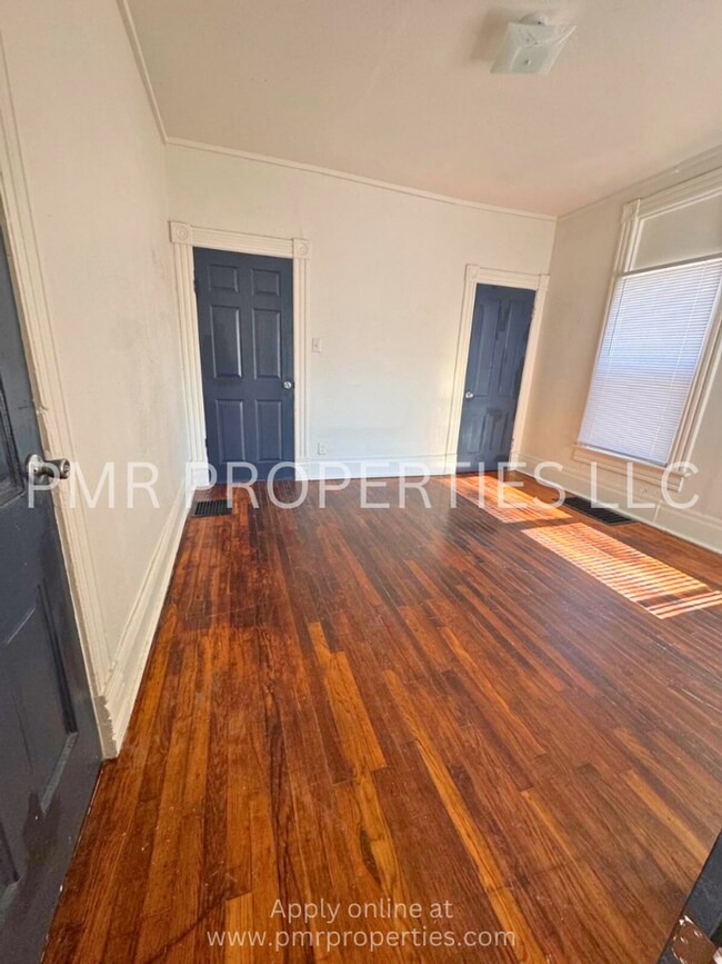 Foto del edificio - 4 Bedrooms - 1 Bathroom House.