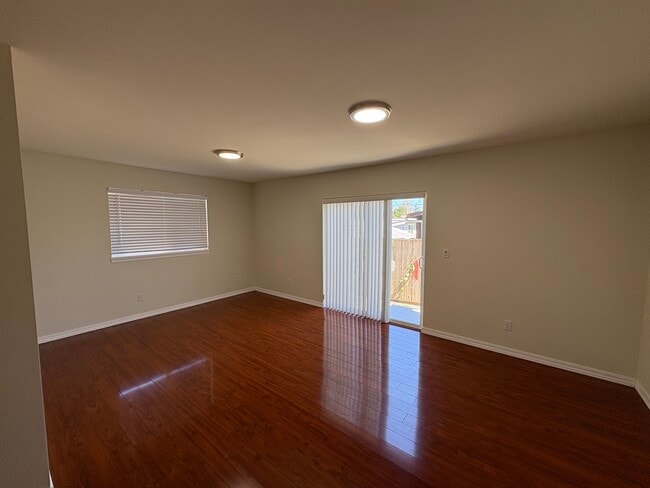 Foto del edificio - 12408 1st Ave SW