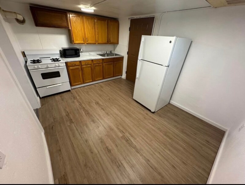 Foto principal - 705 Taylor Ave