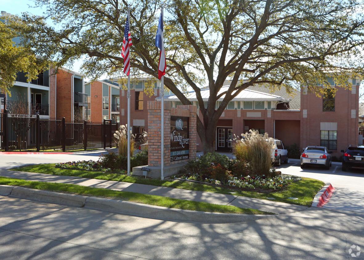 Primary Photo - Wind River Apartments