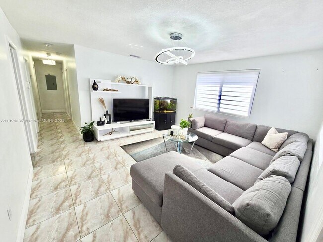 Foto del edificio - 627 E 45th St
