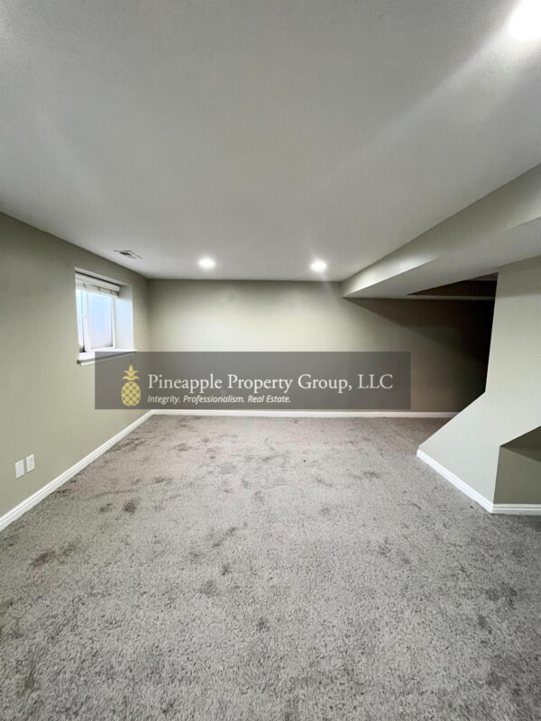 Foto del edificio - 1765 White Ave