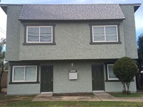 Building Photo - 1500 Lake Blvd