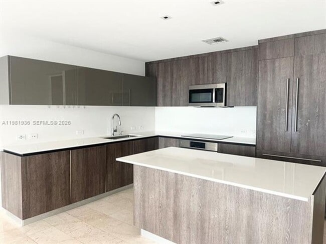 Photo - 68 SE 6th St Apartment