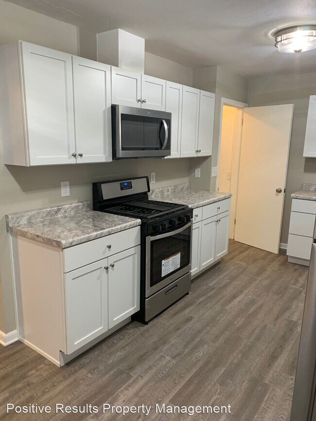 Building Photo - 3 br, 1 bath House - 617 Gardner