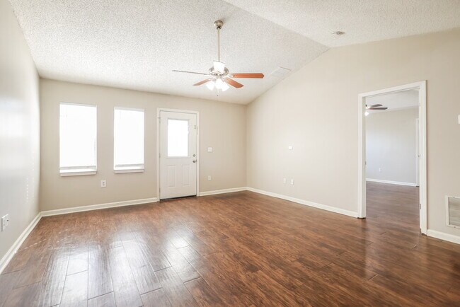 Foto del edificio - 2672 Secret Harbor Dr