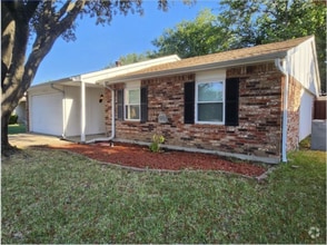 Building Photo - 533 Hightrail Dr