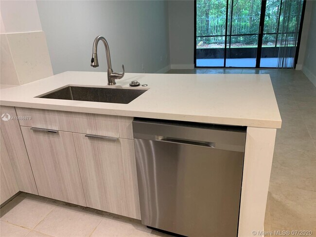 Foto del edificio - 8275 SW 152nd Ave