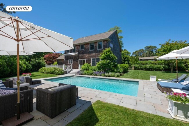 Building Photo - 276 Montauk Hwy