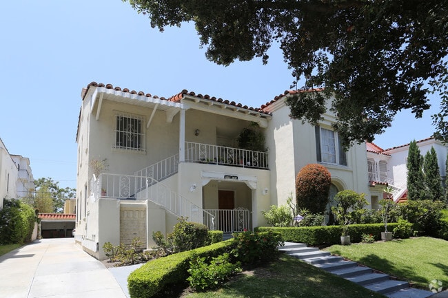 Building Photo - 141 N Clark Dr
