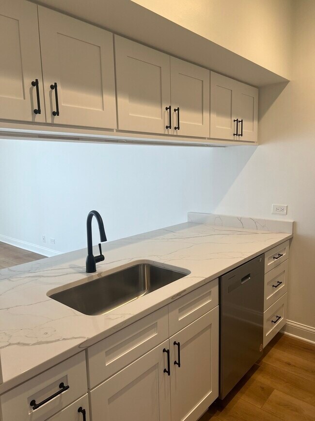 Foto del edificio - 1146 Regency Dr