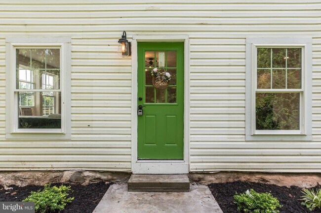 Foto del edificio - 24436 Lenah Rd
