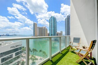 Building Photo - 300 S Biscayne Blvd