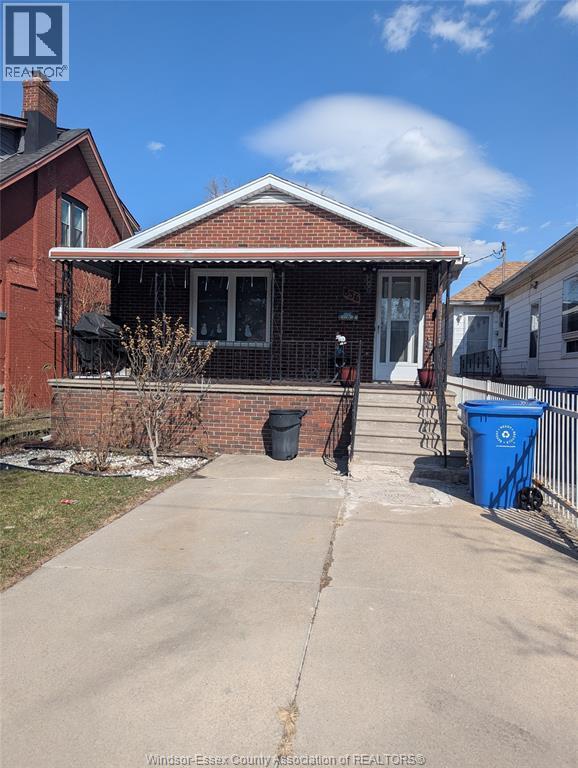 Building Photo - 856 Pillette Rd