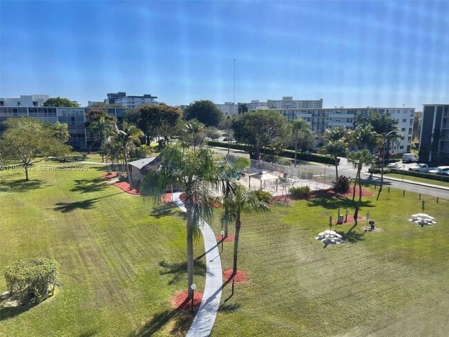 Foto del edificio - 4700 Washington St