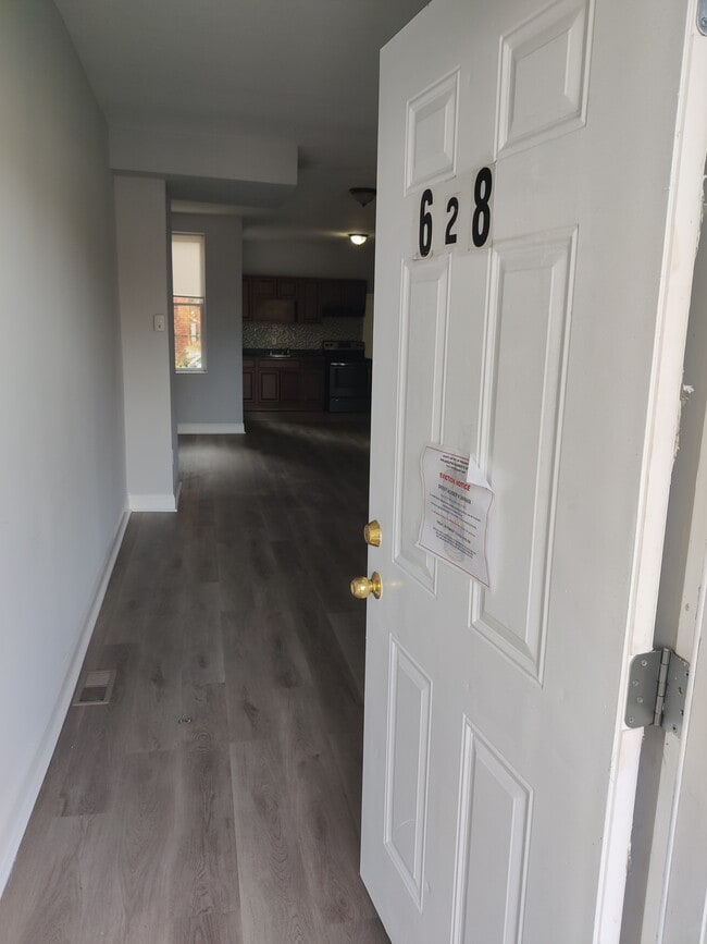 Foto del edificio - 628 N 55th St