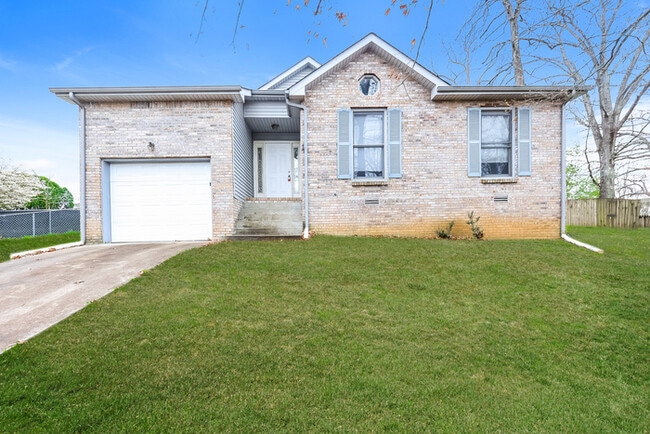 Building Photo - 3507 Clearwater Dr