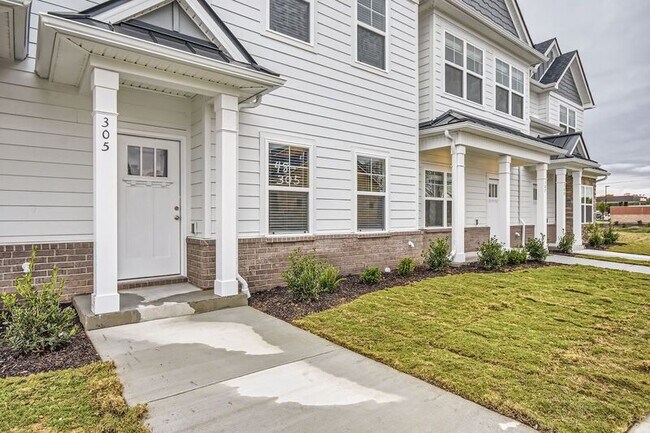 Building Photo - 318 Raines Ct