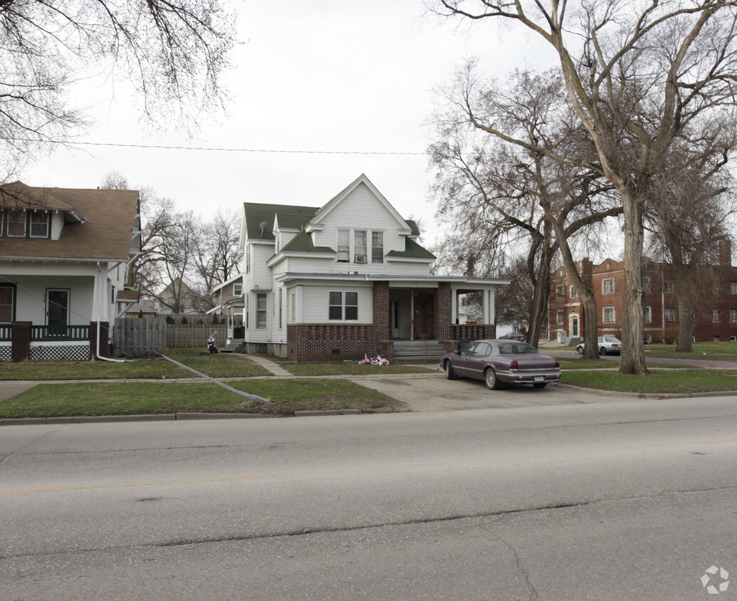 Primary Photo - 349 W Military St