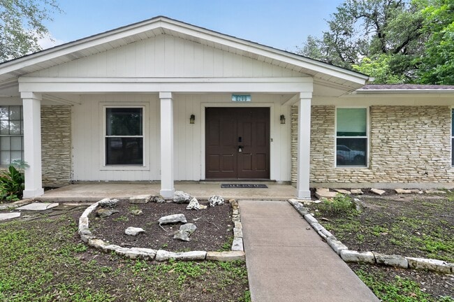 Building Photo - 6700 La Salle Dr