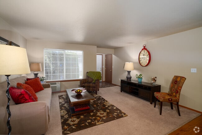 Interior Photo - Rock Creek