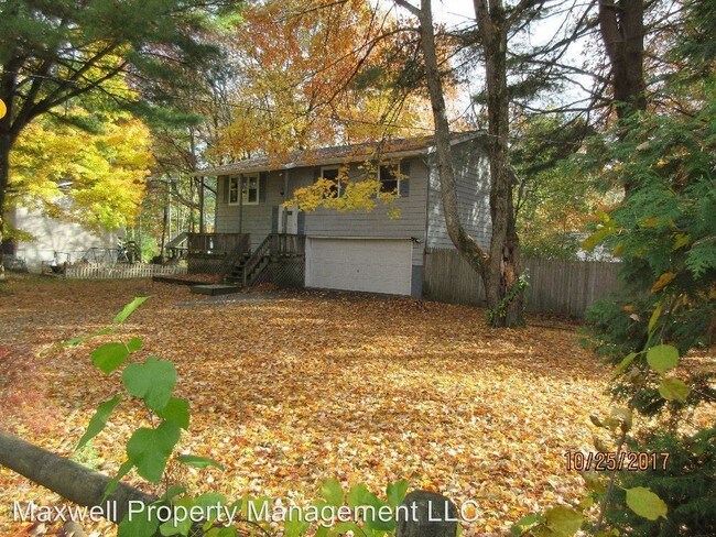 Building Photo - 3 br, 1 bath House - 118 Hutchins Road