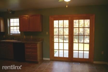 Building Photo - 3 br, 1.5 bath Townhome - 444 Rockwood Dr