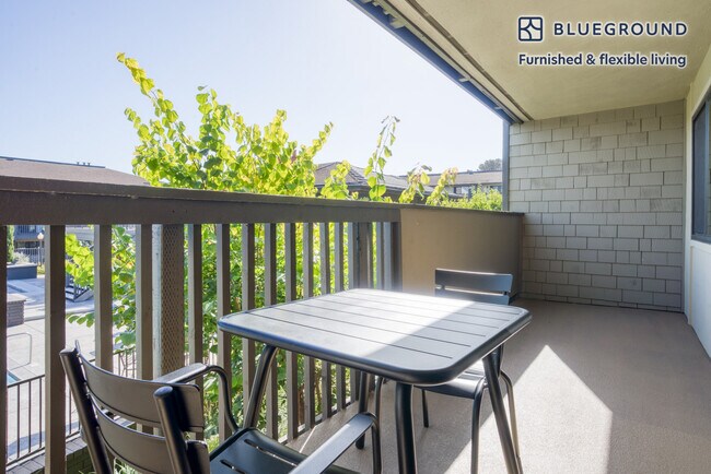 Foto del edificio - 666 Edgewater Blvd