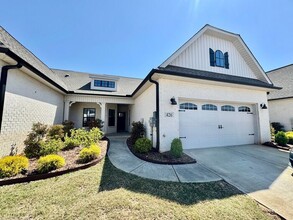 Building Photo - 426 Tillane Park Cir