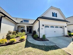 Building Photo - 426 Tillane Pk Cir