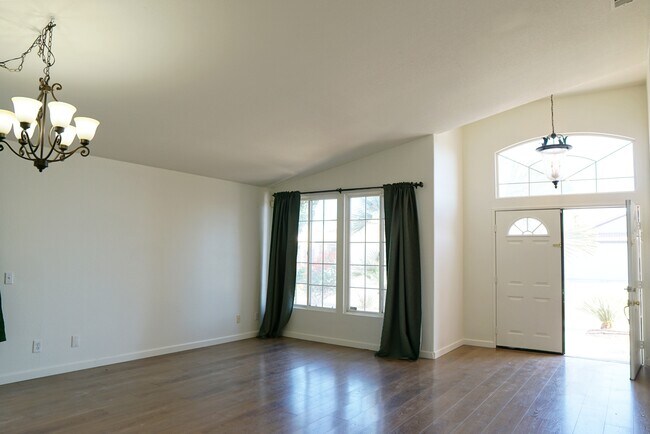 Building Photo - 78785 Sun Brook Ln