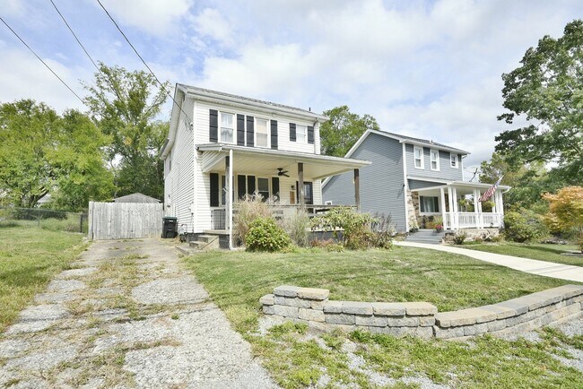 Photo - Beautiful 3 Bedrooms, 1 bathroom House Available Now!