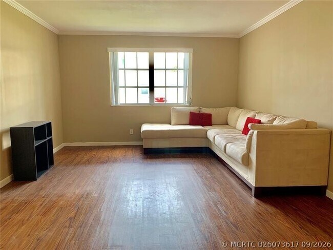 Foto del edificio - 1851 NE 62nd St