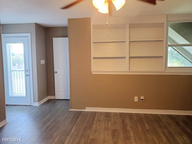 Building Photo - 2 br, 2 bath Condo - 3113 Sondra Drive